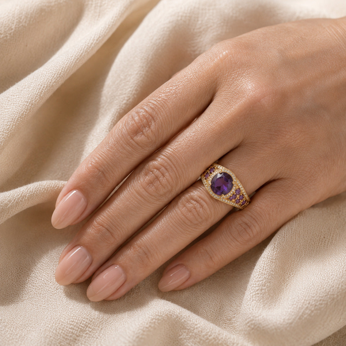 Oval Amethyst Cocktail Ring with Geometric Gold-Tone Band