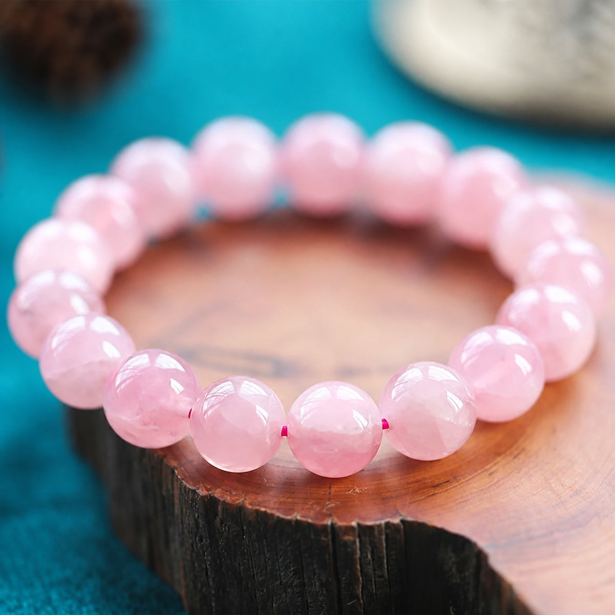 Round Pink Jade Beaded Bracelet with Polished Finish — main image