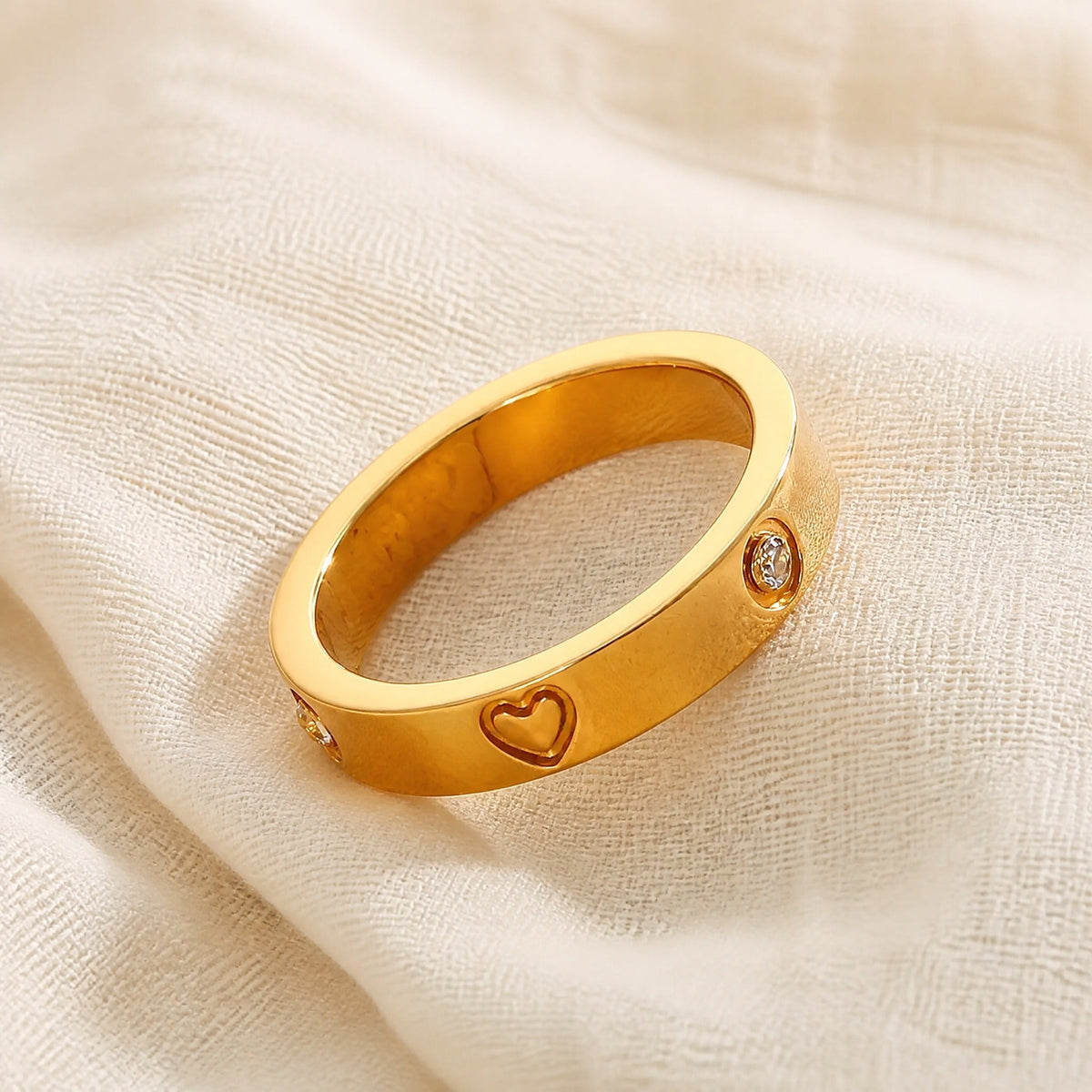 Heart Motif Eternity Ring with Cubic Zirconia Stones, Gold-Tone Band — main image