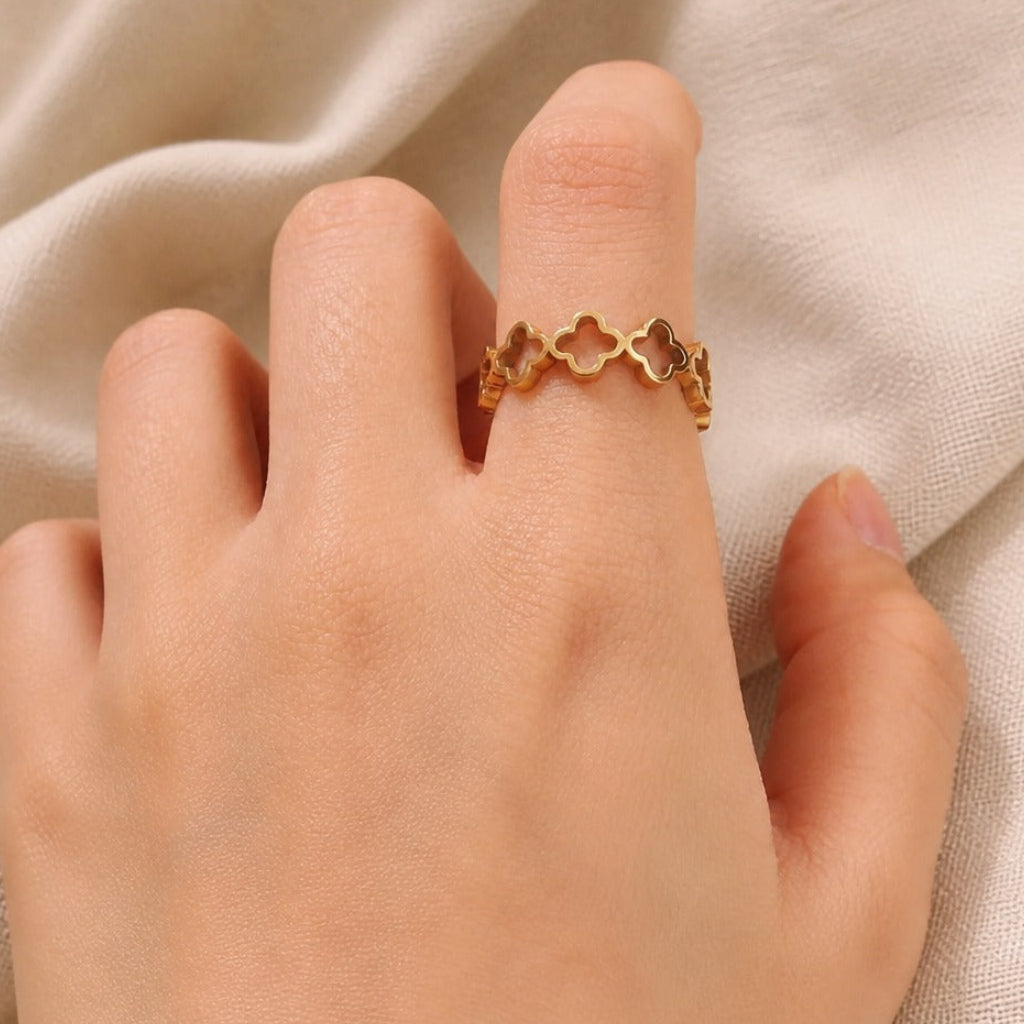 Clover Motif Gold-Tone Band Ring — view 2