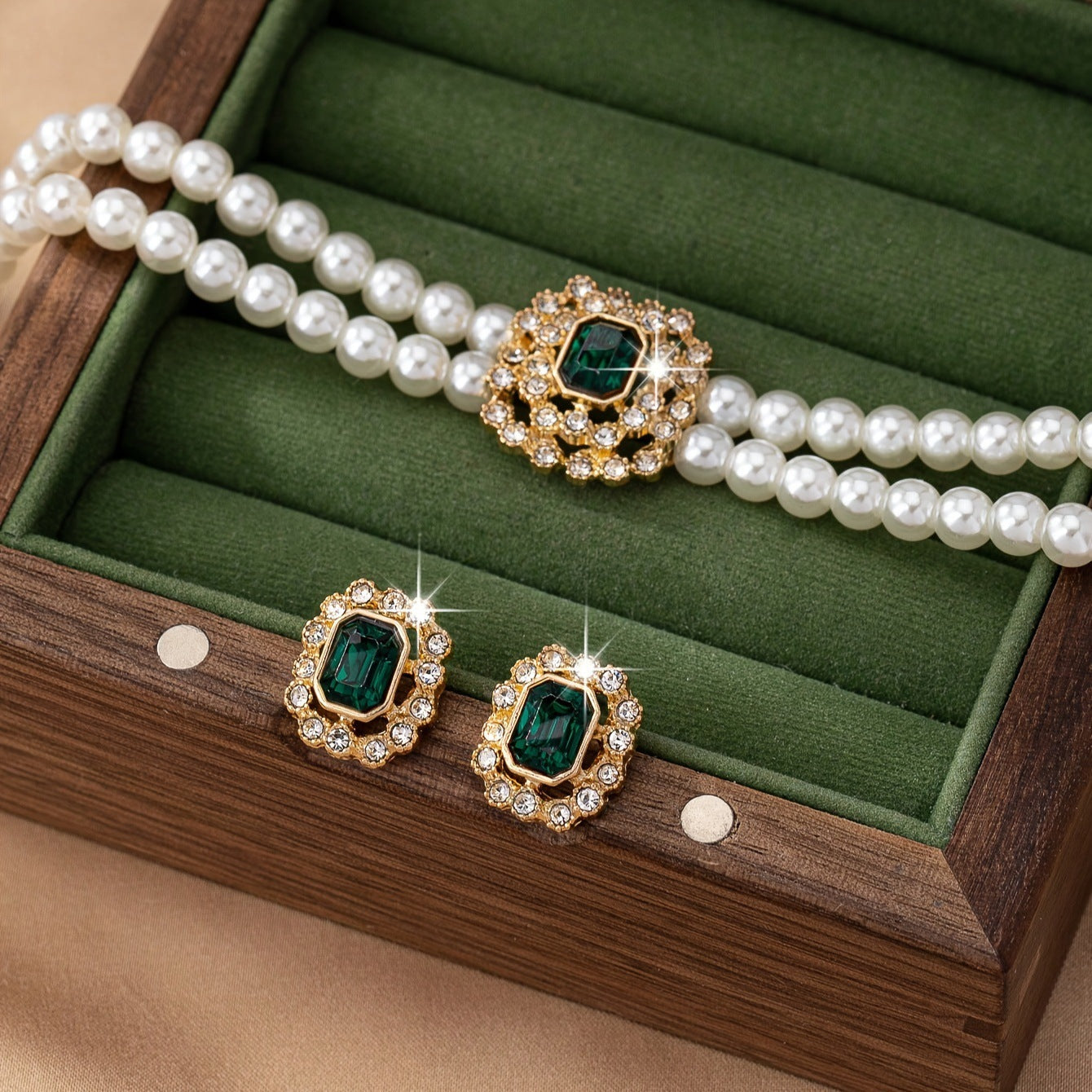 Emerald-Cut Green Stone Pearl Necklace & Earrings Set, Gold-Tone Medallion Design
