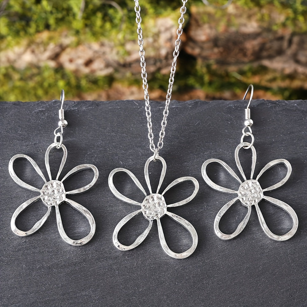 Openwork Flower Necklace & Earrings Set in Silver Tone