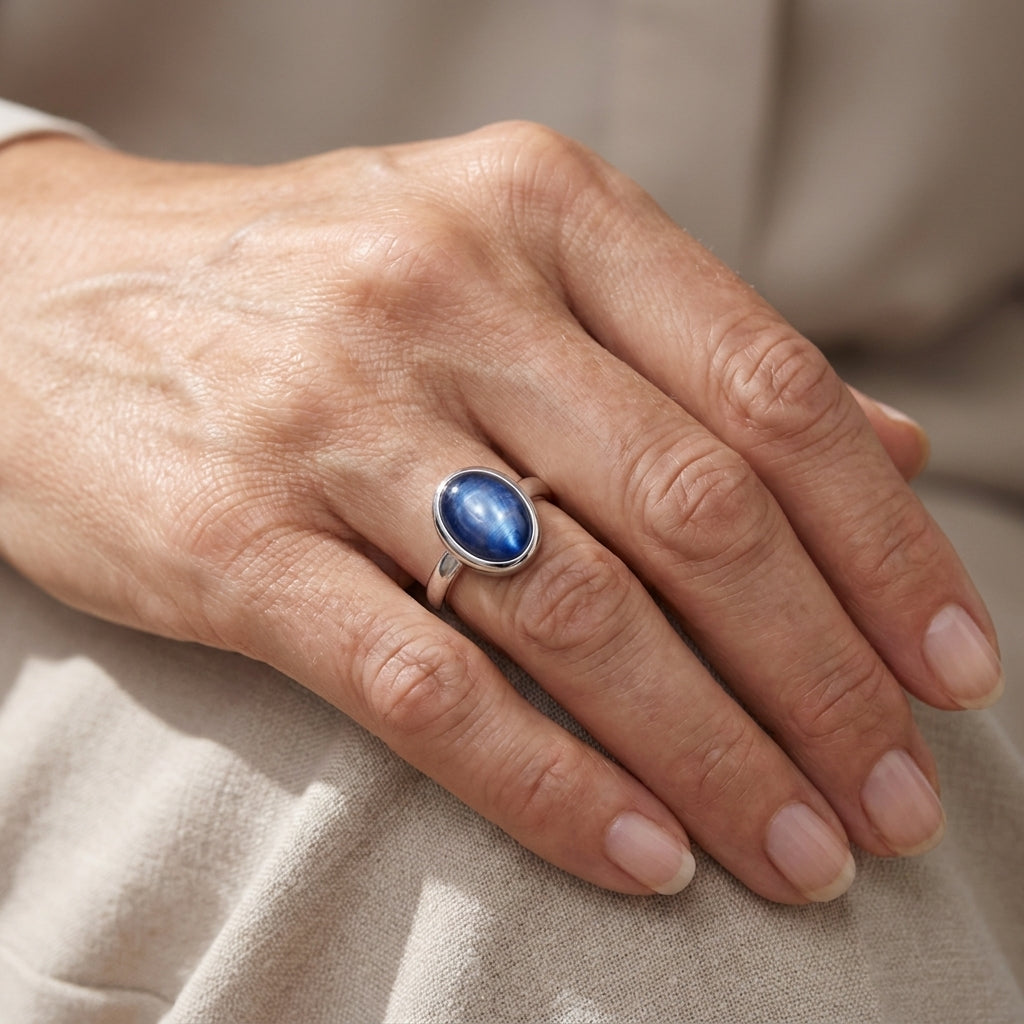 kyanite oval ring asr9721 — lifestyle