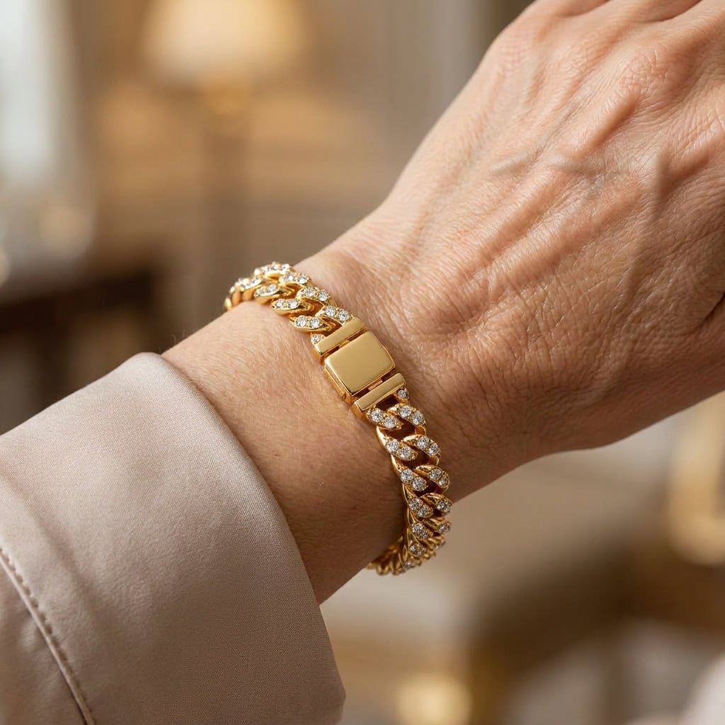 lunara elegant chain bracelet — lifestyle