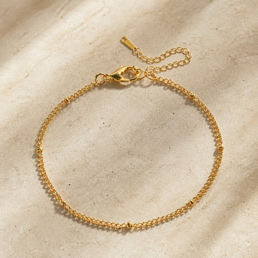 Curb Link Chain Bracelet in Gold Tone with Lobster Clasp — main image