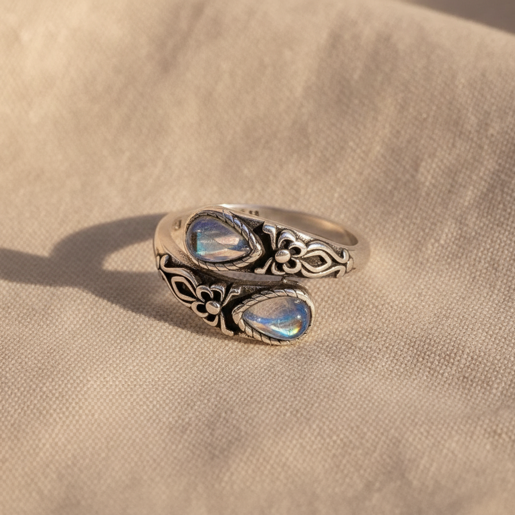 retro bosanski style embossed bow victoria open ring — studio