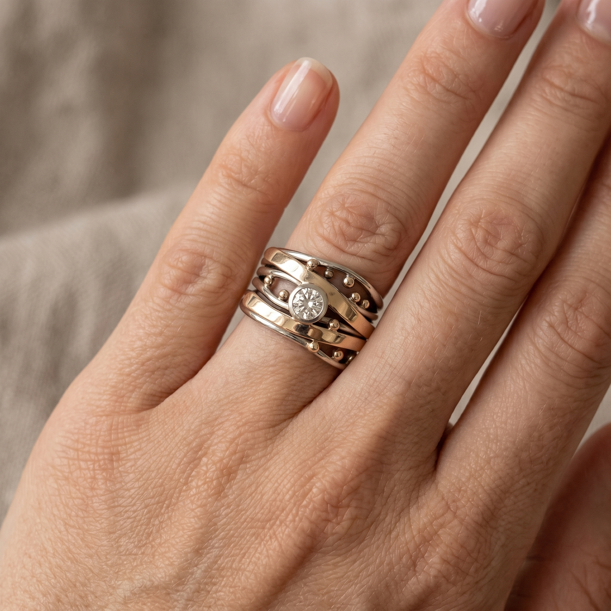 Royal - Vintage Gold Inlaid Zirconia Ring