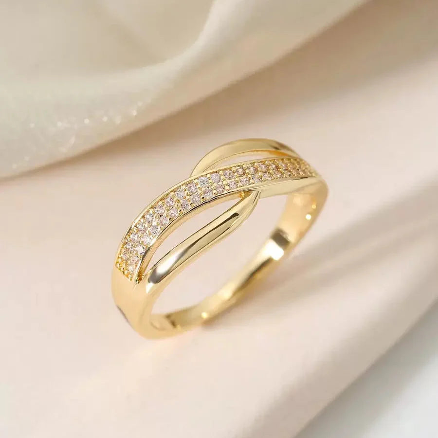 Catherine Classic Gold Zirconia Ring