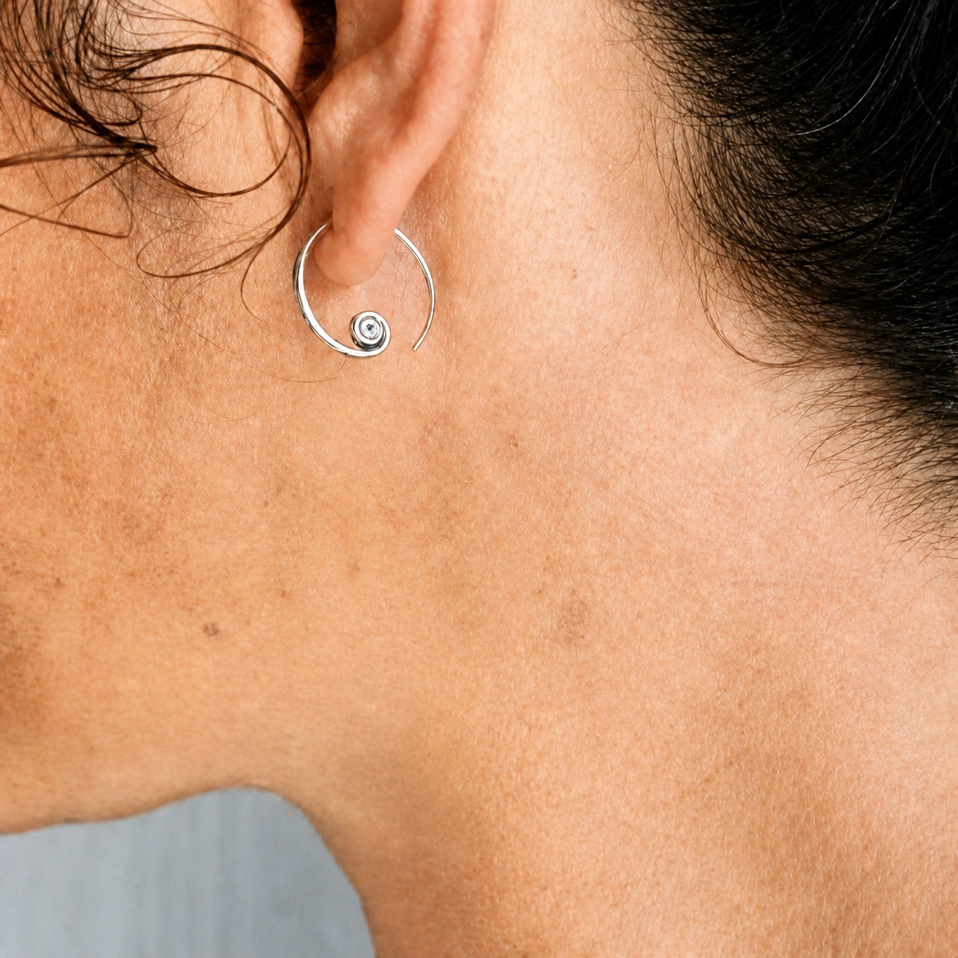 Spiral Charm Hoop Earrings – Minimalist White-Tone Copper Design