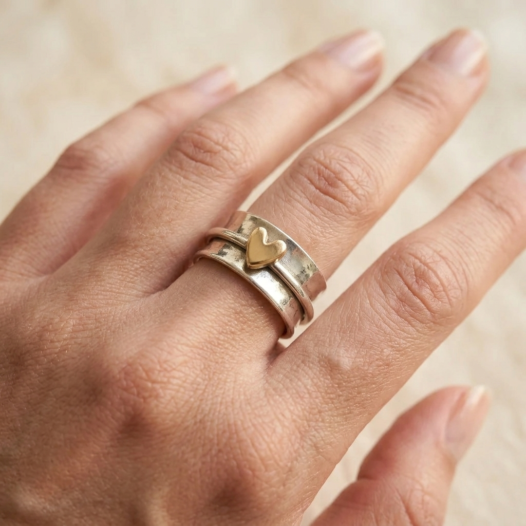 Mely - Golden Heart Silver Ring
