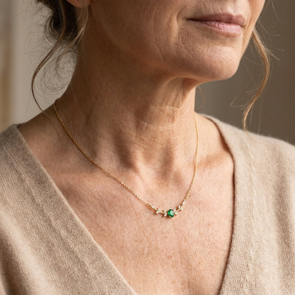 amira valmorin necklace gold 16k — lifestyle