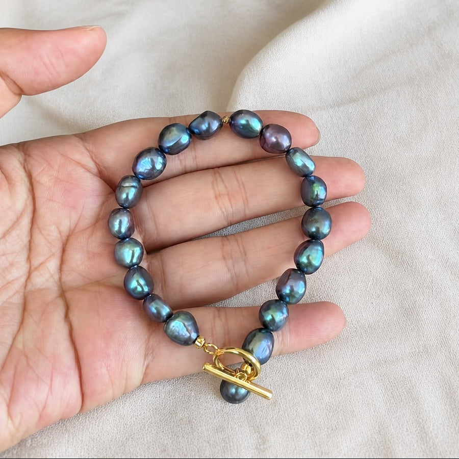 Baroque Pearl Bracelet with Gold-Tone Toggle Clasp — main image