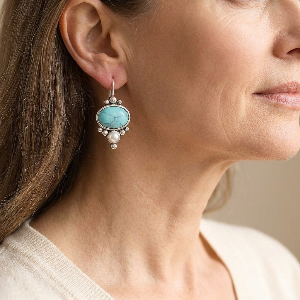 briselle shorelight earrings white gold — lifestyle
