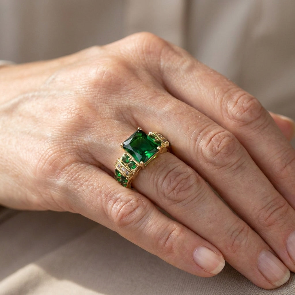 exquisite emerald ring gold 18k — lifestyle