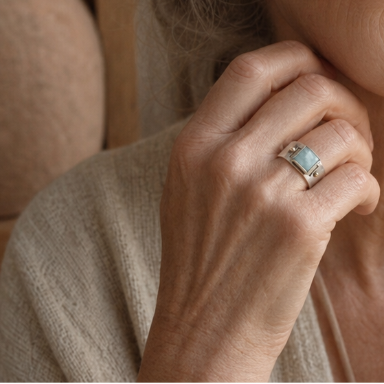 Square Green Stone Ring with Gold-Toned Side Studs and Cutout Band