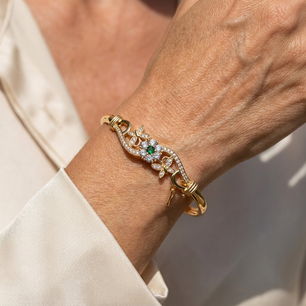 isla beaumont bracelet gold — lifestyle