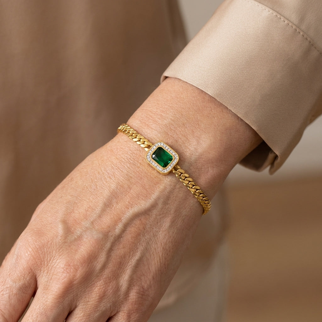 orielle verdaska bracelet gold 18k — lifestyle