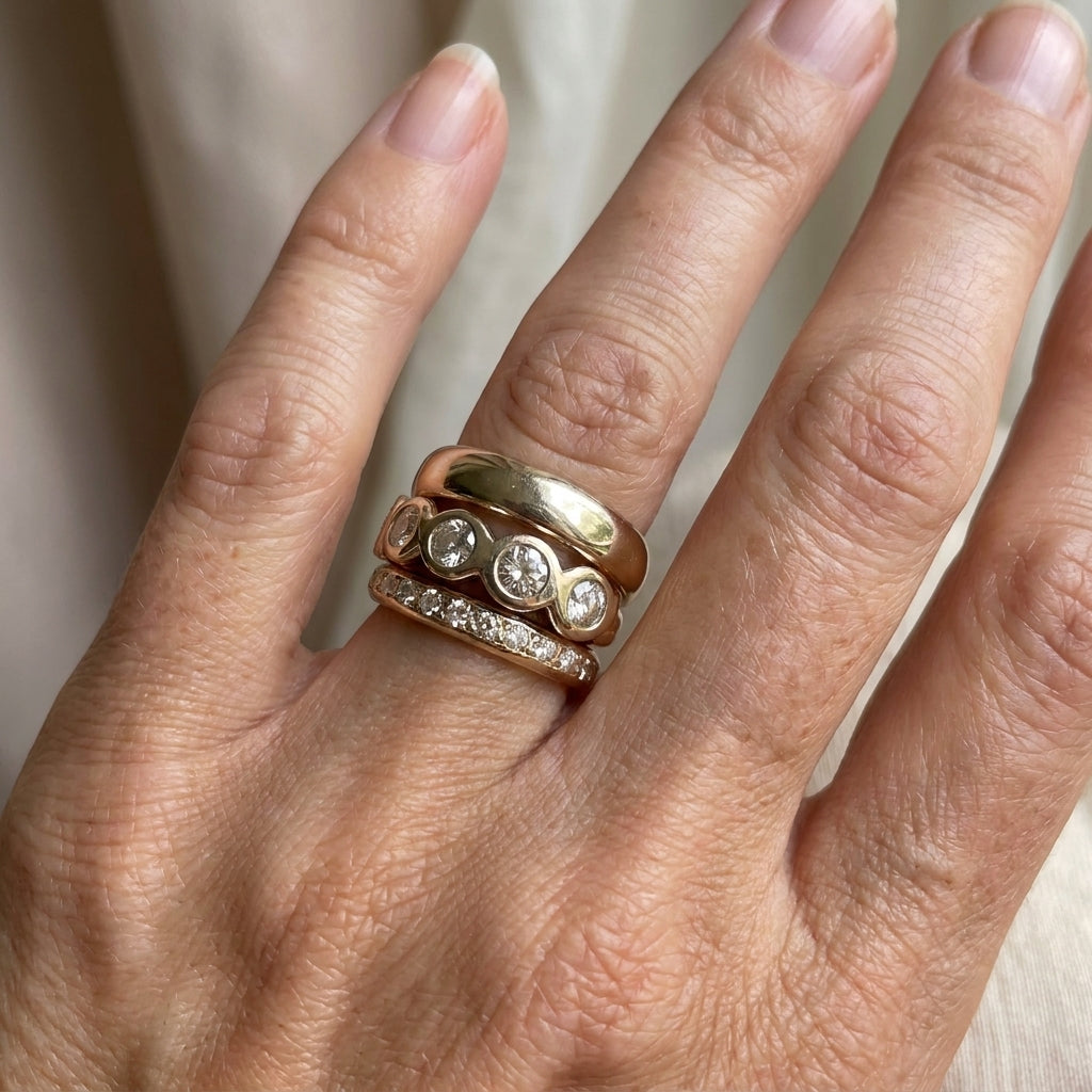 satz brillantgold geschmiedete ringe — lifestyle