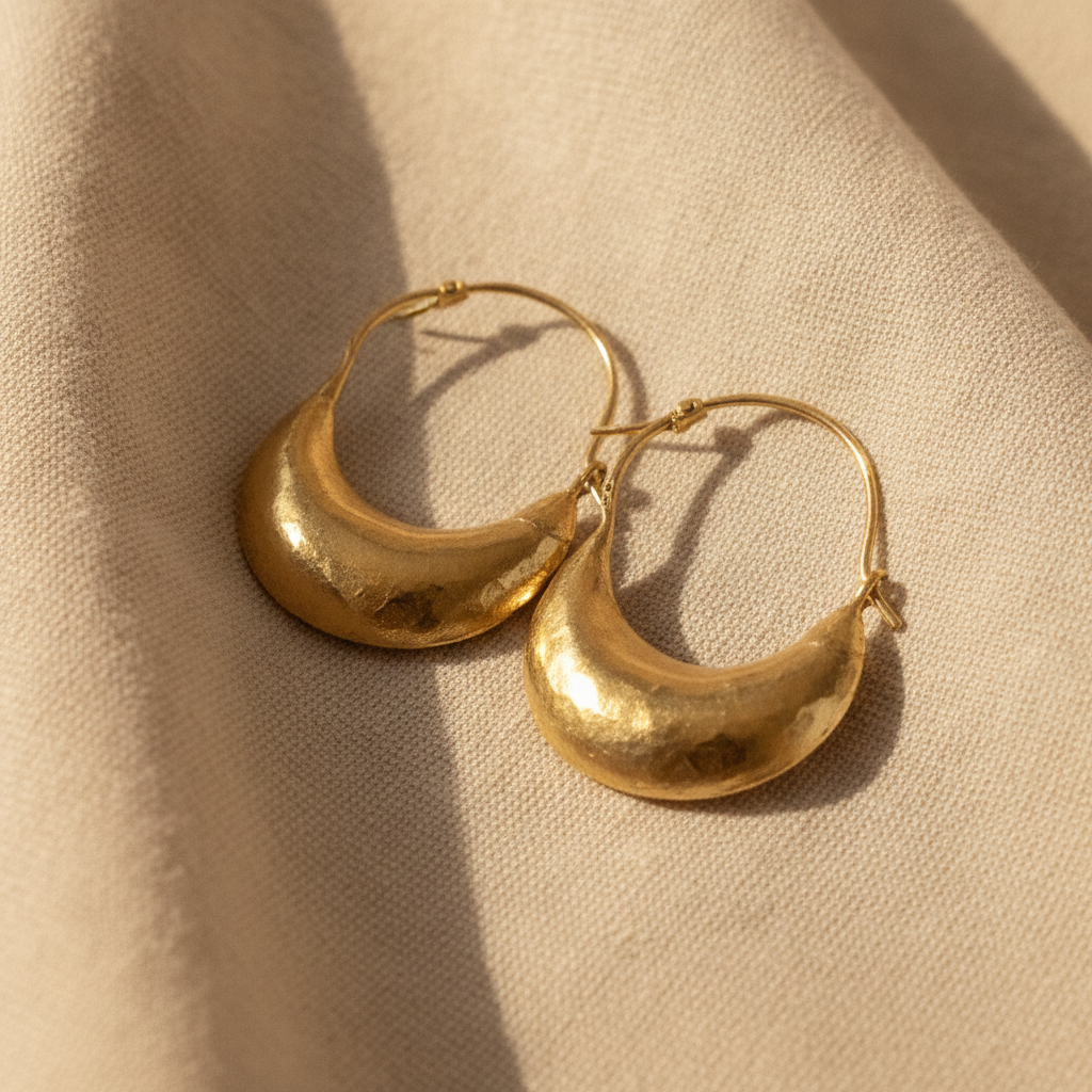 vintage golden basket earrings — studio